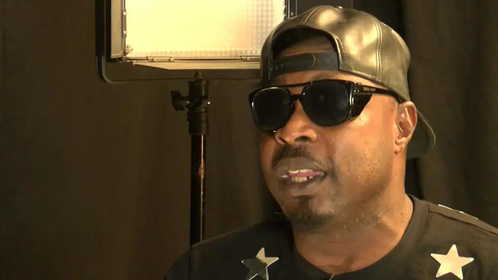 Nigeria bans airing of song criticising president