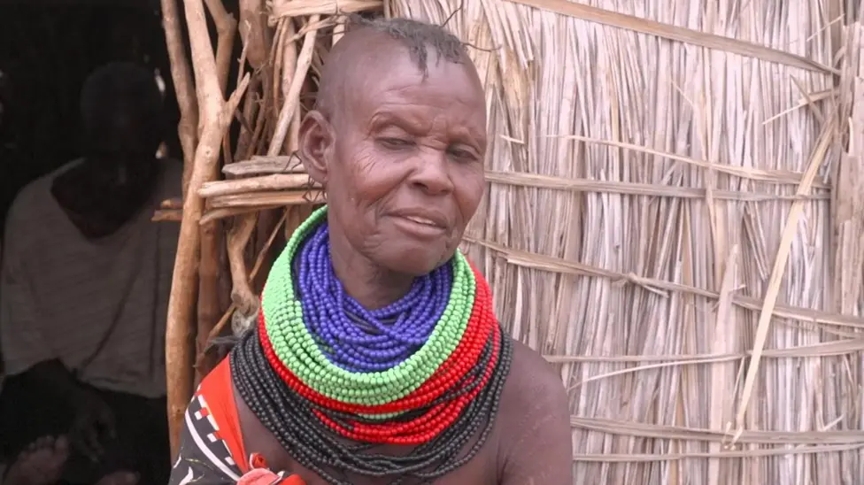 Desperate for food drought-stricken Kenyans turn to the gingerbread tree